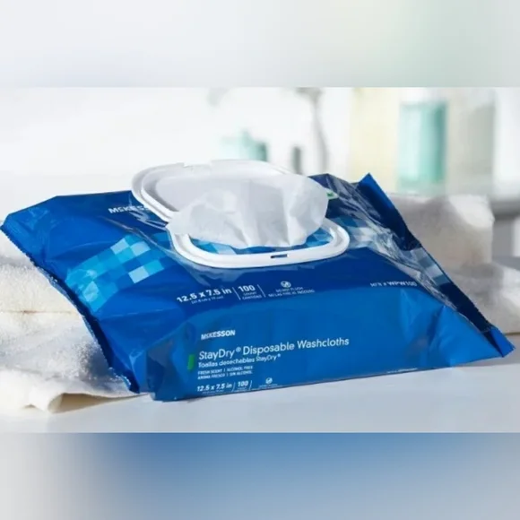 McKesson StayDry Personal Wipe Incontinence Washcloth with Aloe - Total of 100 - Picture 3 of 3